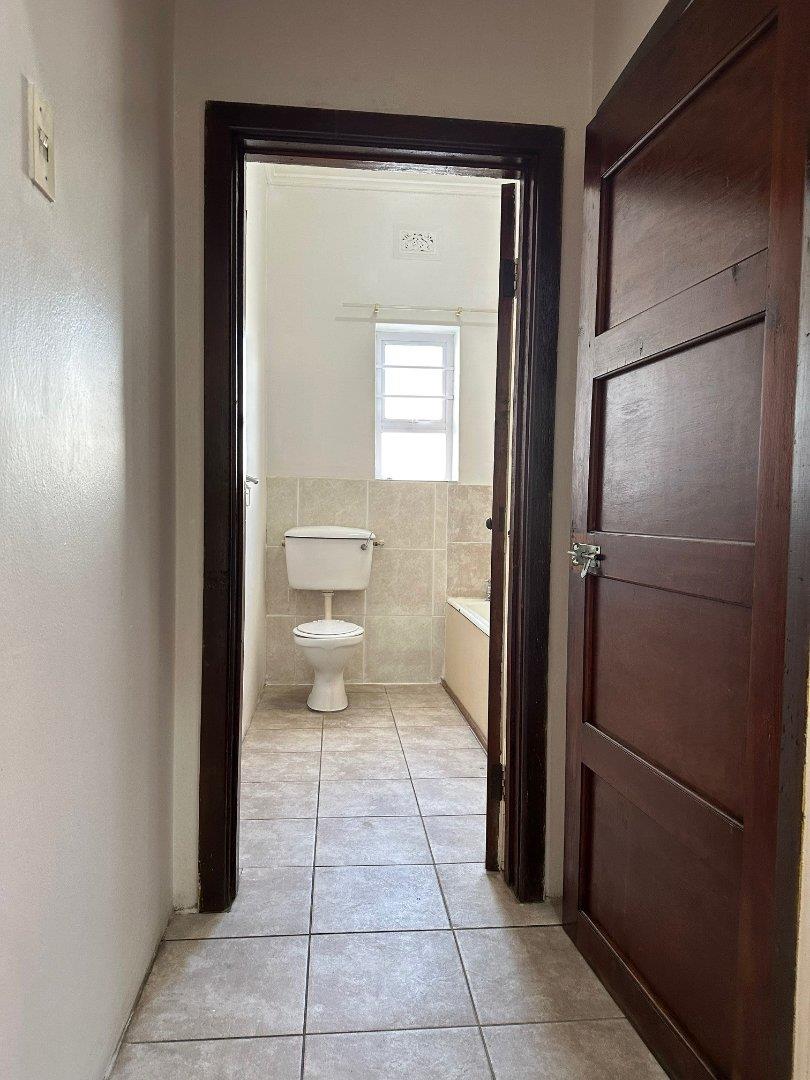 6 Bedroom Property for Sale in Sidwell Eastern Cape